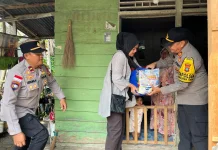 Polsek Bunguran Timur Salurkan Sembako kepada 15 Warga Kurang Mampu