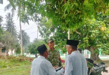 Babinsa Air Payang Perkuat Komunikasi Warga