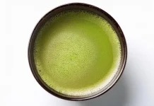 Fenomena Jaga Kulit dari Dalam, Benarkah Rutin Minum Pure Matcha Bikin Glowing?
