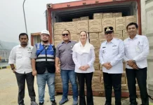 Bupati Natuna, Cen Sui Lan mengecek langsung pasokan 96 ribu liter minya kita