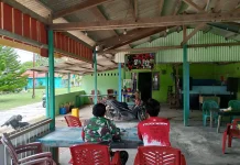 Babinsa Air Payang Aktif Jalin Komsos Warga