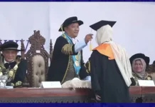 Gubernur Kepri Jelaskan Arti Pemindahan Kucir Toga Wisuda