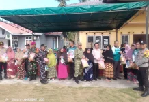 HUT TNI ke-81, Koramil Pulau Laut Gelar Bakti Sosial