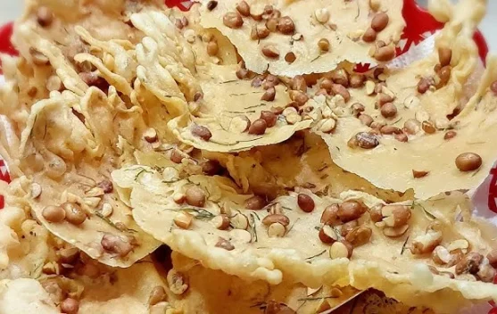 Kue Peyek Jadi Primadona Jelang Lebaran di Ranai