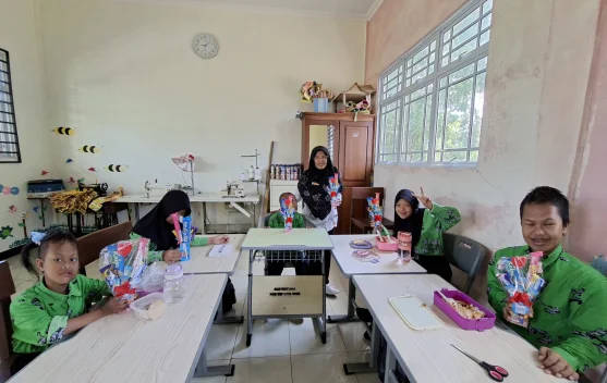 Lili Wahyuni, Lentera Hati Anak Istimewa