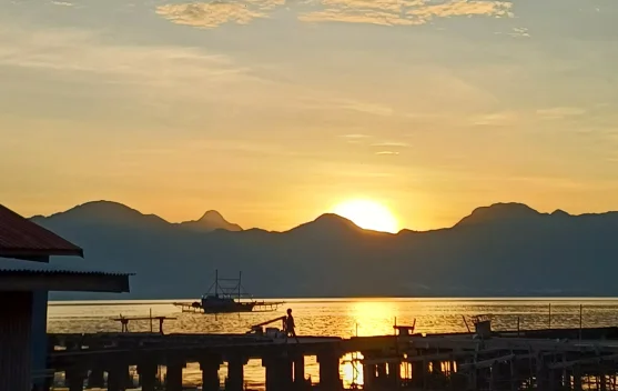 Keindahan Matahari Terbit di Pulau Tiga Sabang Mawang