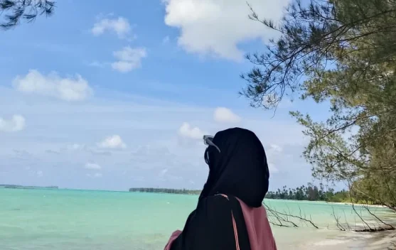 Menikmati Suasana Pantai Teluk Buton setelah Lebaran Idul Adha