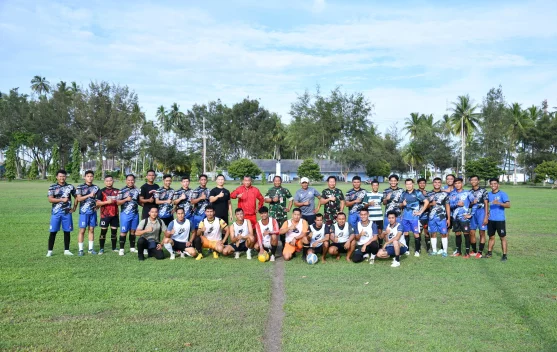 Pertandingan Sepakbola Persahabatan di Lanud RSA Natuna