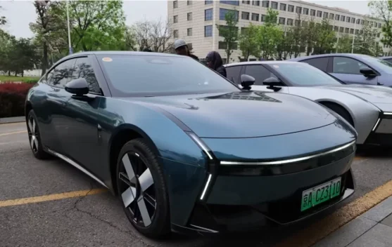 Sensasi Berkendara tanpa Menyentuh Setir: Menjajal Kecerdasan AI Self-Driving