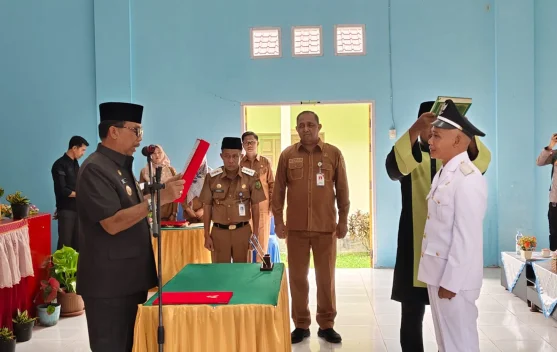 Wabup Natuna Lantik Heriyanto sebagai Kepala Desa Pengadah