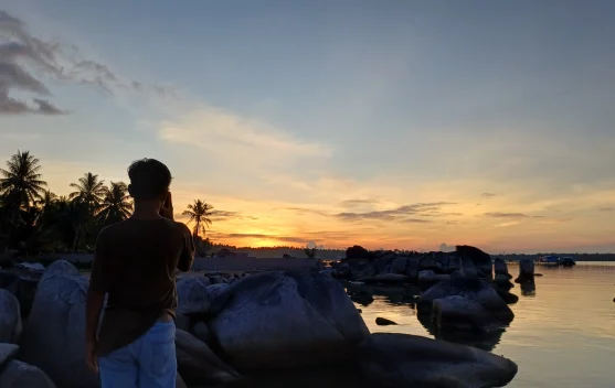 Keindahan Sunset di Pendopo Lawas yang Menenangkan Hati