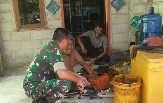 Babinsa Air Kumpai Aktif Laksanakan Komsos, Jaga Keakraban-Kondusivitas Wilayah