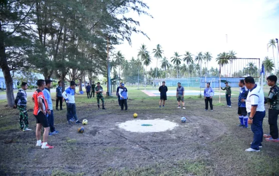 Danlanud RSA Natuna Ajak Personel Nikmati Sore lewat Footgolf Gembira