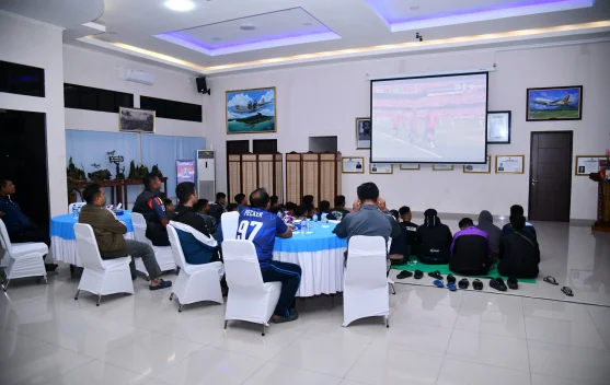 Lanud RSA Hadirkan Nobar Gratis untuk Warga