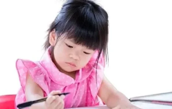 Tips agar Anak Fokus Belajar di Rumah