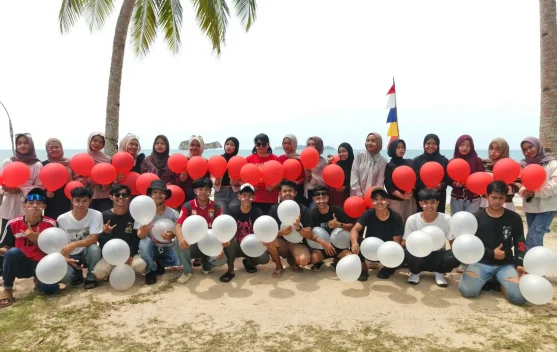 Keseruan Keluarga Besar Devon Smart Market Meriahkan HUT RI ke-81