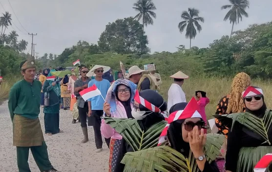 150 Warga Kelarik Air Mali Meriahkan Pawai
