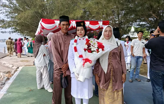 Ibu Aismiranda Bangga Putrinya Jadi Paskibra