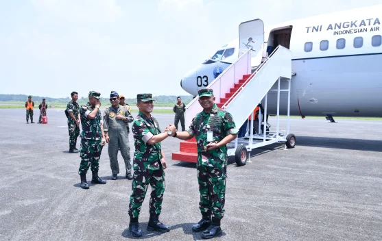 Danlanud Raden Sadjad Antar Kepulangan Pangkosek II dari Natuna
