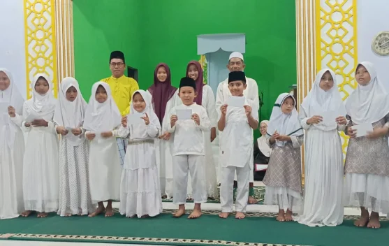 Warga Teledu Desa Sepempang Semangat dalam Mengikuti Kegiatan Maulid Nabi