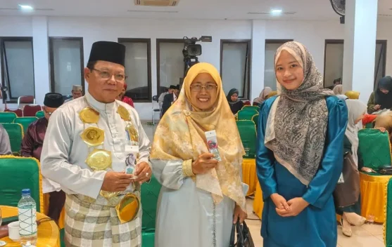 Rektor IAI Natuna Apresiasi Kreativitas Gantungan Kunci Karya Mahasiswa