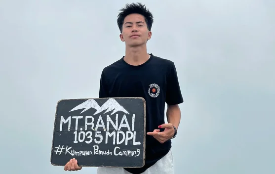 Gunung Ranai Berkabut Tebal, Pendakian Menjadi Pengalaman yang Berbeda