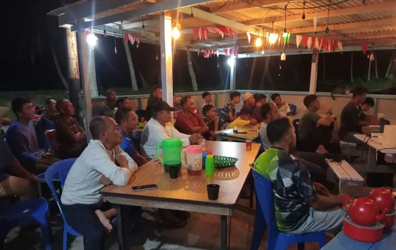 Semangat Cinta Tanah Air, Warga Pulau Laut Nobar Piala ASEAN Cup di Pondok Fanta