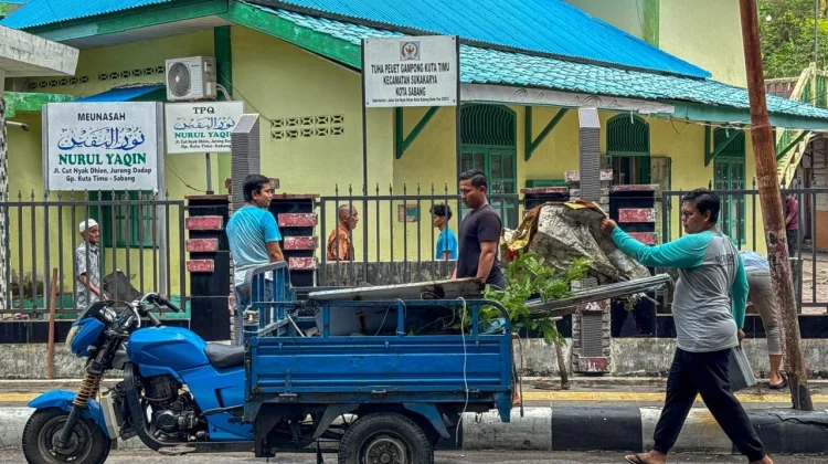Warga Sabang Gotong Royong Sambut Ramadan
