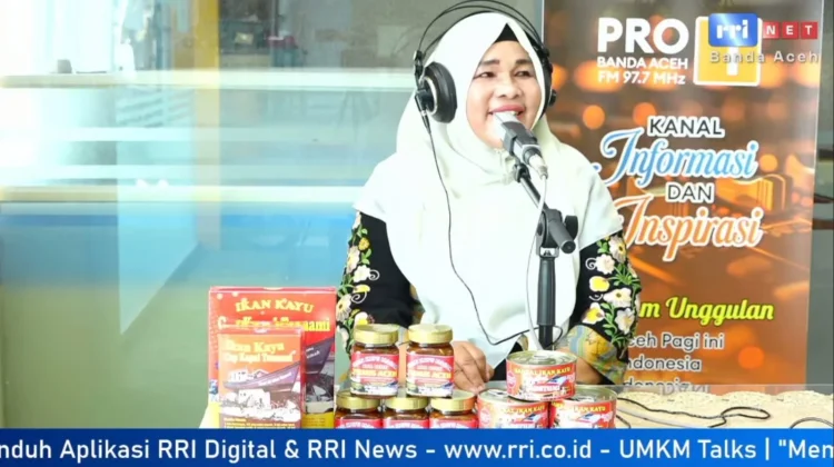 Selamat dari Tsunami, Fauziah Bangun Usaha Ikan Kayu