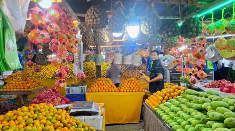 Permintaan Buah di Sabang Meningkat untuk Kebutuhan Takjil Buka Puasa