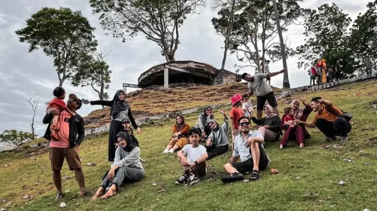 Destinasi Benteng Anoi Itam Catat Ribuan Pengunjung saat Libur Lebaran