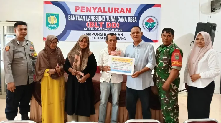 TNI-Polri Kawal Penyaluran BLT di Gampong Balohan