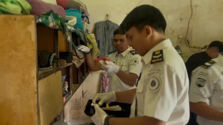 Rutan Sabang Razia Kamar Warga Binaan