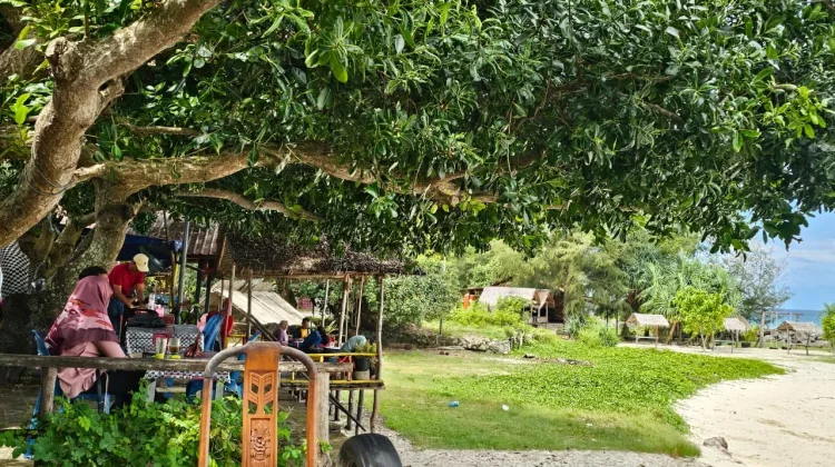 Pantai Keramat Sabang, Sajikan Panorama Indahnya Samudera Hindia