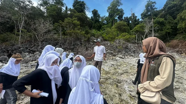 Siswa SRMA Aceh Besar Belajar Sejarah dan Usaha di Sabang