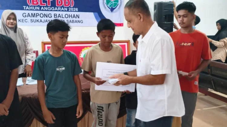 Balohan Salurkan THR Anak Yatim Rp97,5 Juta jelang Idul Adha