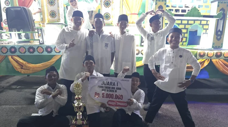 Dekorasi Mobil Babul Iman Jadi Terbaik di Pawai Takbir