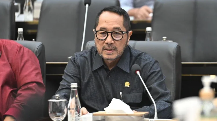 Baleg DPR RI: Mengabaikan Tenaga Pendidik adalah Pelanggaran Konstitusi