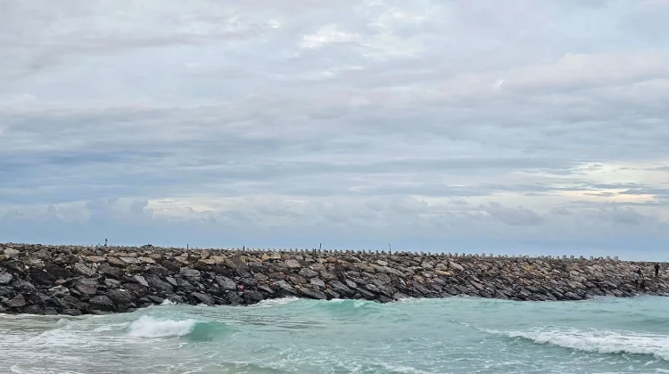 Prakiraan Cuaca di Sabang Hari ini, Gelombang Laut Diprediksi 2,5 Meter