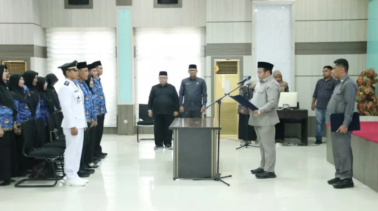 Wali Kota Sabang Lantik 20 Pejabat Administrator dan Pengawas