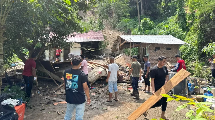 Longsor di Kuta Timu Sabang Rusak Dua Rumah, Lima Warga Terluka