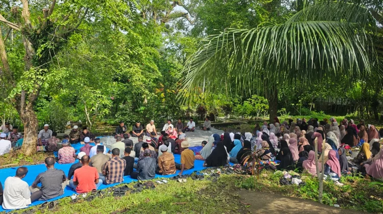 Warga Bateshok Sabang Masih Pertahankan Tradisi Khanduri Kuburan