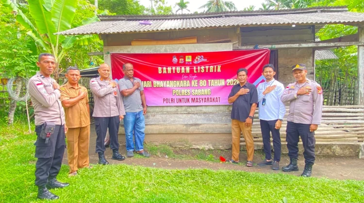 Polres Sabang Salurkan Bantuan Listrik Gratis untuk Warga Kurang Mampu