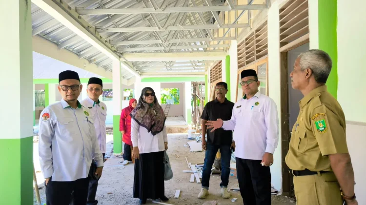 Renovasi Kelas MTsS Darul Hijrah Ditargetkan selesai sebelum Tahun Ajaran Baru