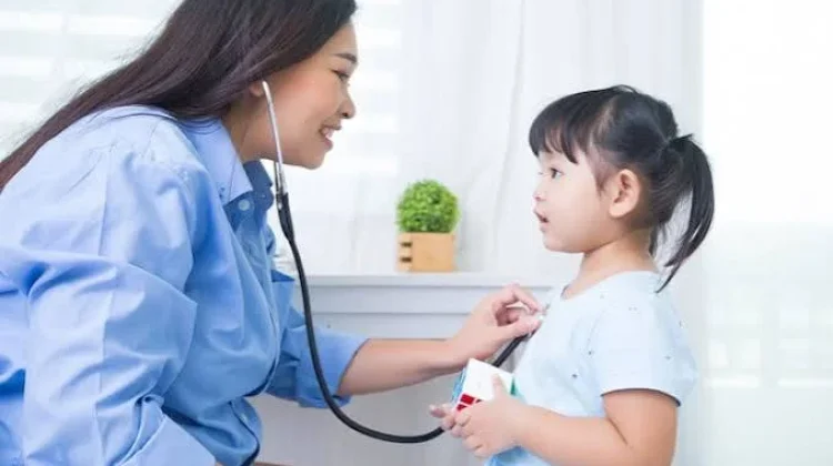 Radang Tenggorokan Dapat Memicu Jantung Rematik pada Anak
