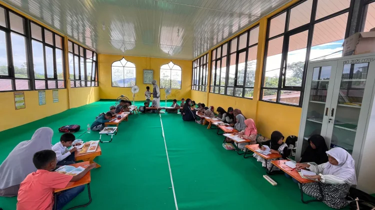 Dolphen Community Butuh Dukungan, Lima Relawan Dampingi Puluhan Anak di Sabang