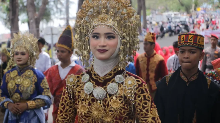 Pakaian Adat Aceh Meriahkan Karnaval Kemerdekaan di Sabang