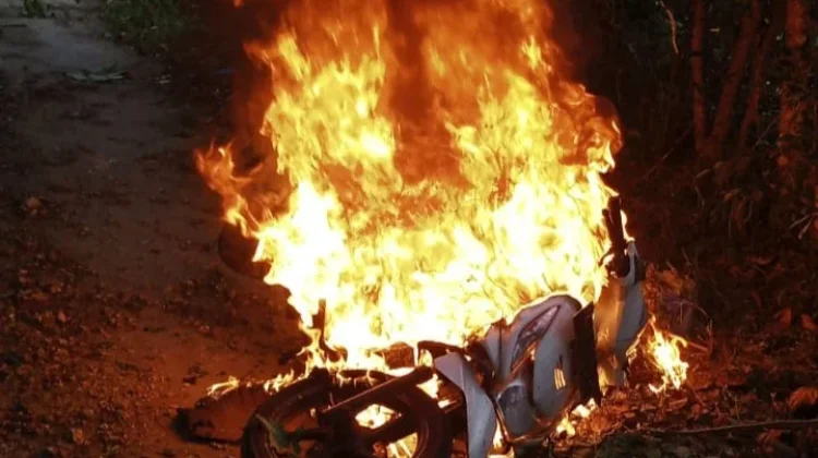 Satu Unit Motor Matic Ludes Terbakar di Sabang