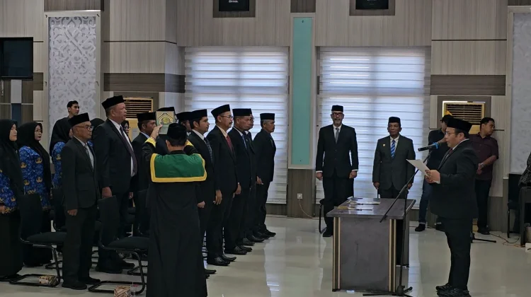 Lantik Pejabat Eselon II, Wali Kota Sabang Tekankan Pentingnya Disiplin