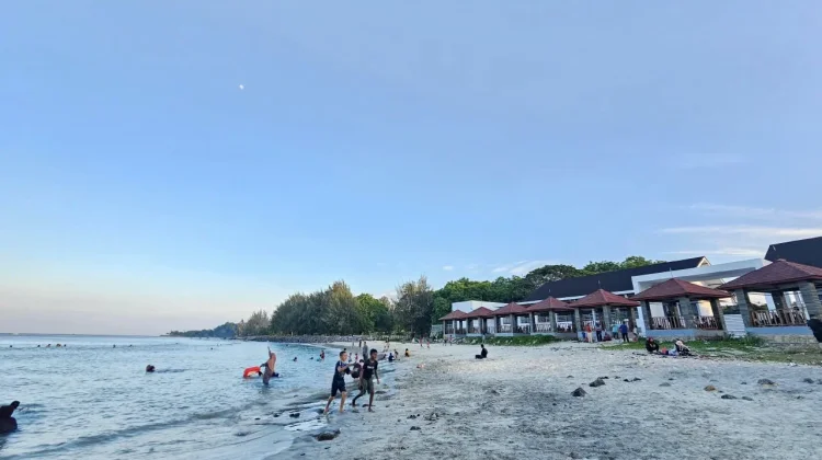 Pantai Balepasi Ie Meule Jadi Pilihan Warga Sabang Habiskan Akhir Pekan